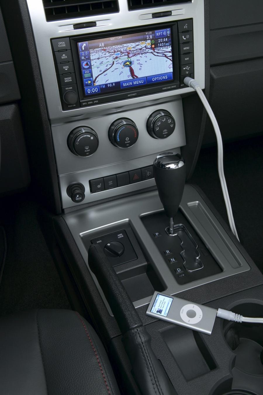  Dodge Nitro 2007 года  (фото 38 из 152)